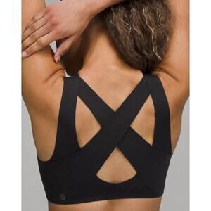 Lululemon Athletica 32DD Sports Bra black with criss crossed back design